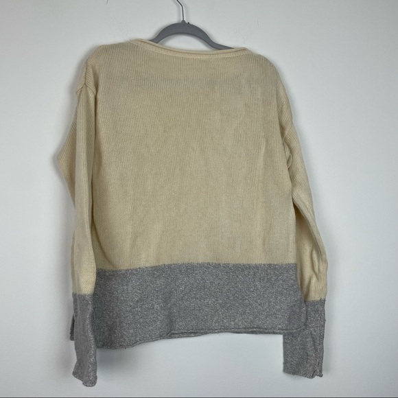 Athleta Cream Gray 100% Wool Color Block Pullover Sweater Size Medium - Picture 5 of 6
